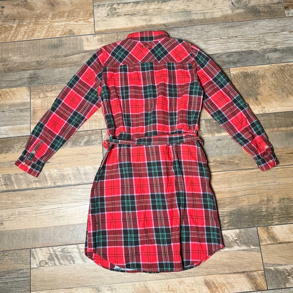 Duluth Folklore Flannel Duster Shirttail Shammy With Pockets Womens Medium NWT - Picture 3 of 4
